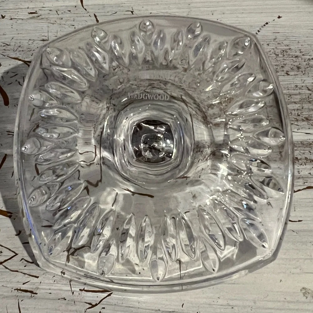 Vera Wang Wedgwood Duchesse Ring Holder - Picture 5 of 5
